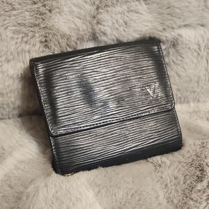 Louis Vuitton Textured Black Wallet